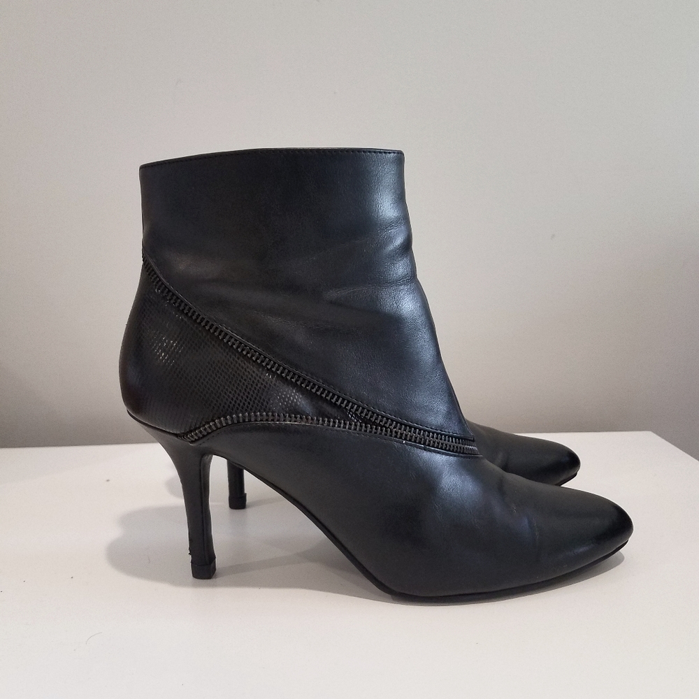 Black heel boots
